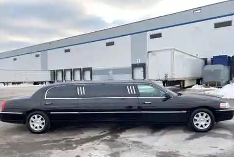 Rex Lincoln Stretch Limo